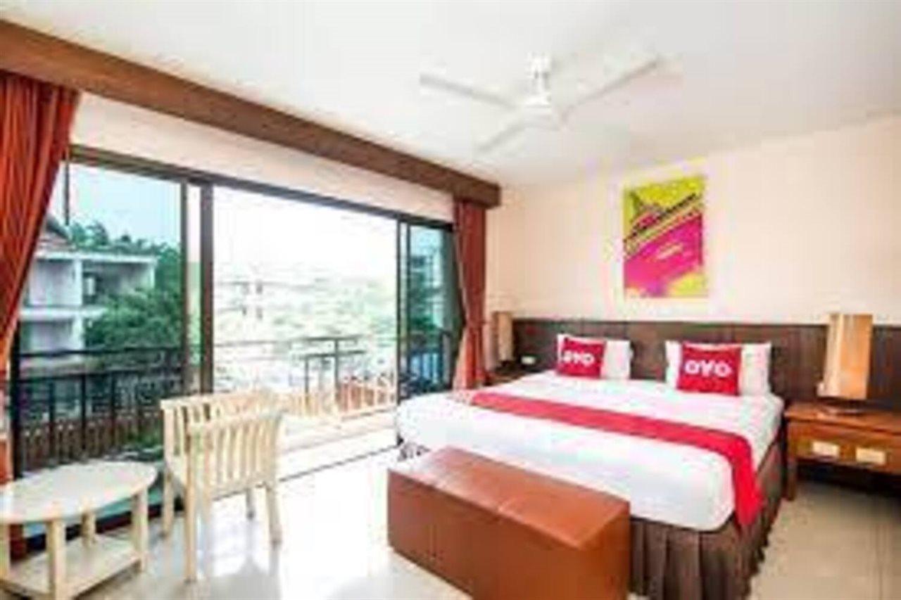 Oyo 343 Wanna Marine Hotel Patong Buitenkant foto