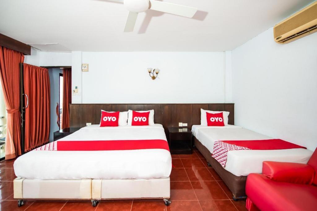 Oyo 343 Wanna Marine Hotel Patong Buitenkant foto