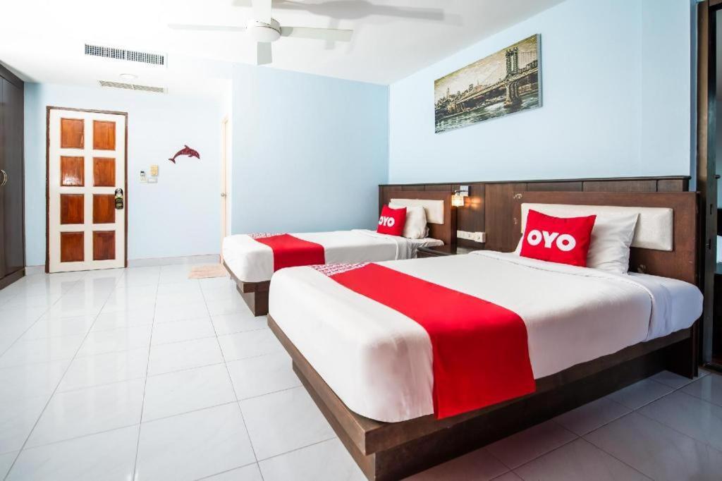 Oyo 343 Wanna Marine Hotel Patong Buitenkant foto