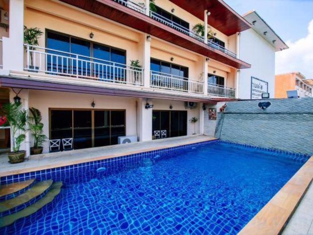 Oyo 343 Wanna Marine Hotel Patong Buitenkant foto