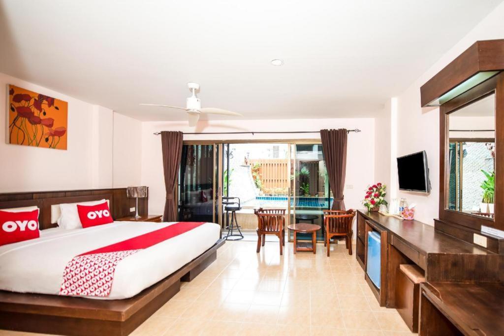 Oyo 343 Wanna Marine Hotel Patong Buitenkant foto
