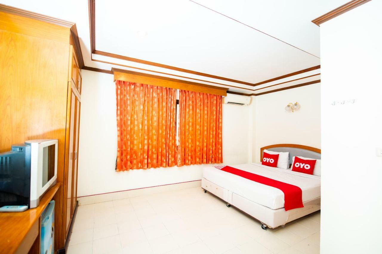 Oyo 343 Wanna Marine Hotel Patong Buitenkant foto