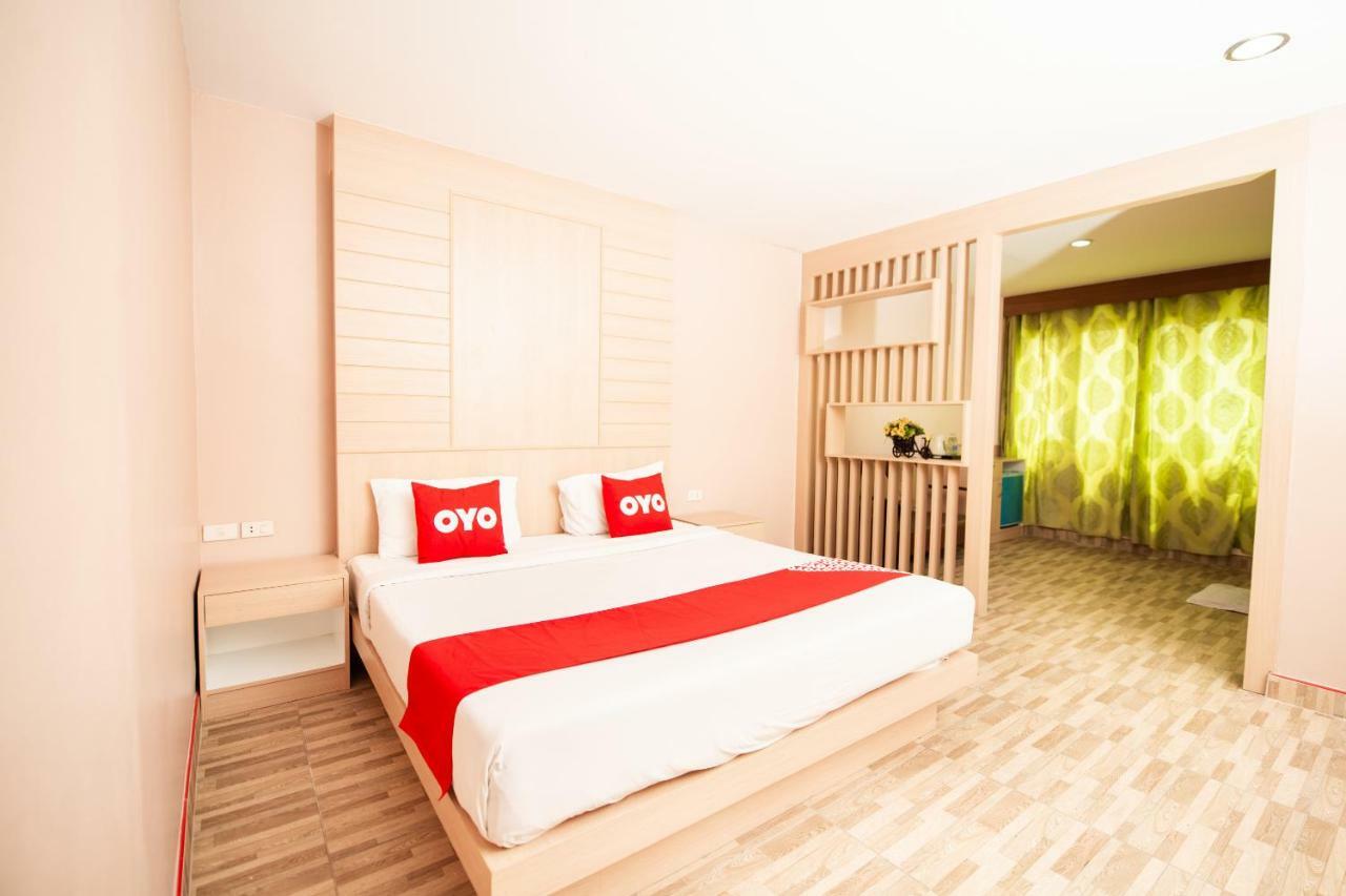 Oyo 343 Wanna Marine Hotel Patong Buitenkant foto