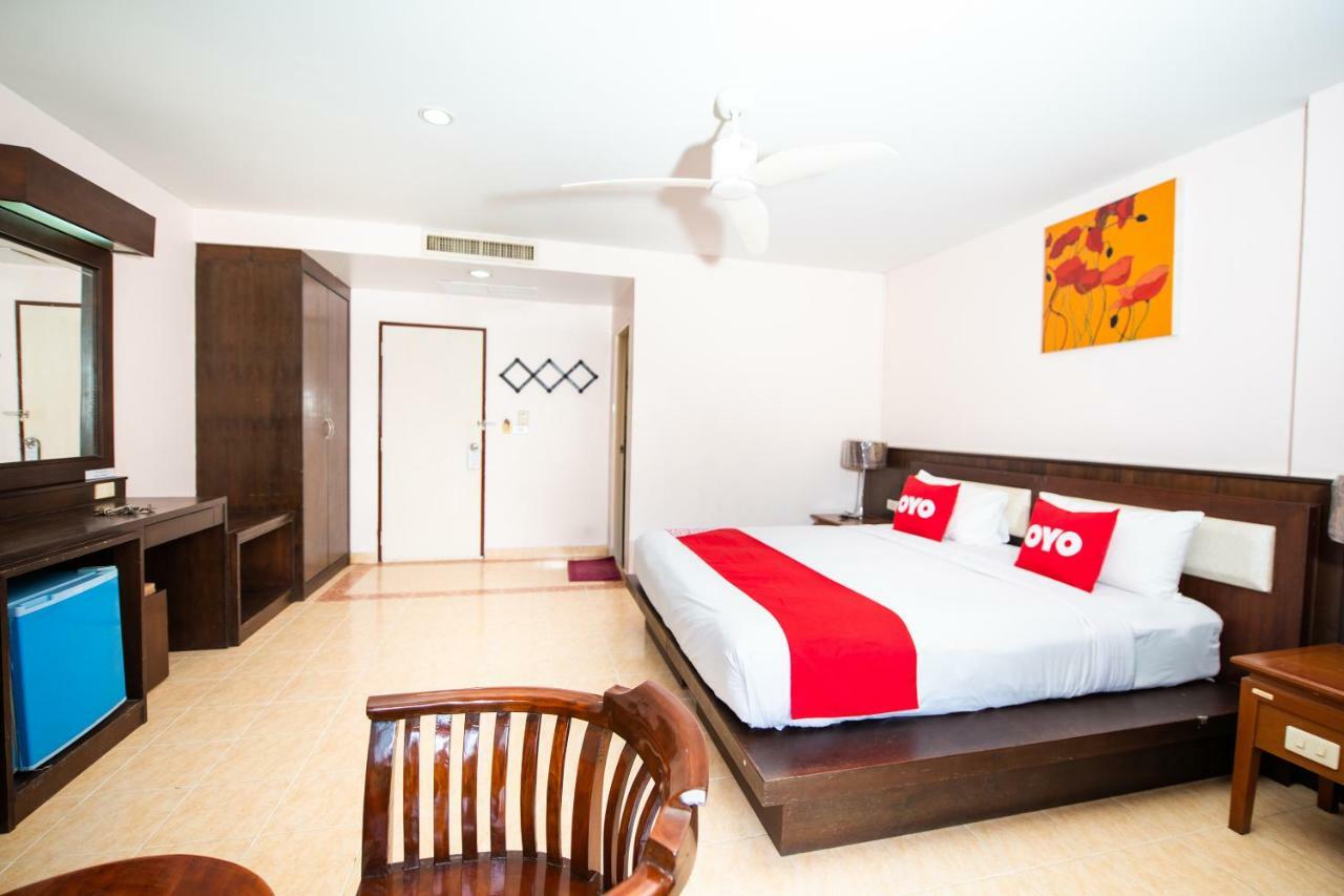 Oyo 343 Wanna Marine Hotel Patong Buitenkant foto